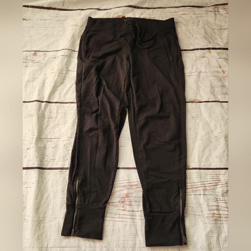 Athleta Metro Street Jogger Size Medium - Picture 3 of 6